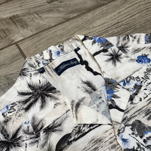 Other - Milano Bay NWT white hawaiian men xl short sleeve button up shirt